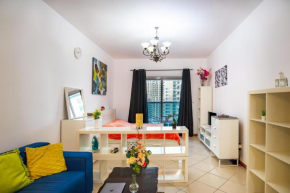 Marina View Funky Studio - Near Beach & Mall and Free Parking